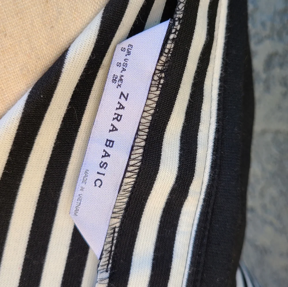 Zara black and white stripped strapless tube dress. - Picture 6 of 8